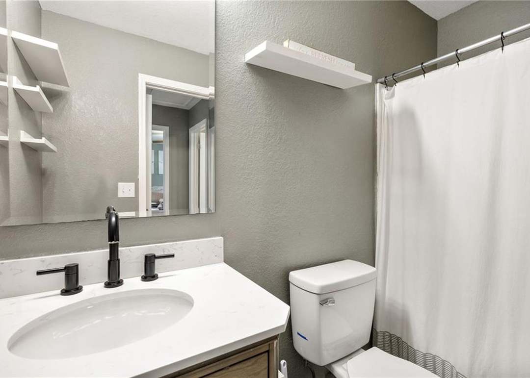 900 Oak Crest Drive — photo 29