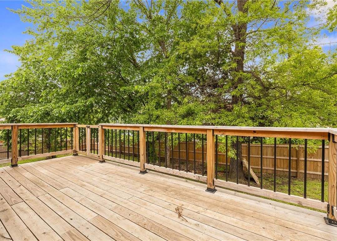 900 Oak Crest Drive — photo 35