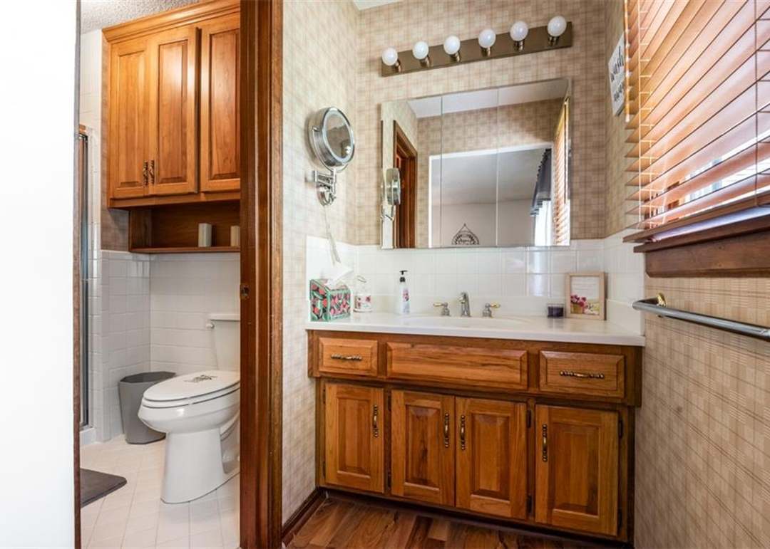902 Bird Street — photo 17