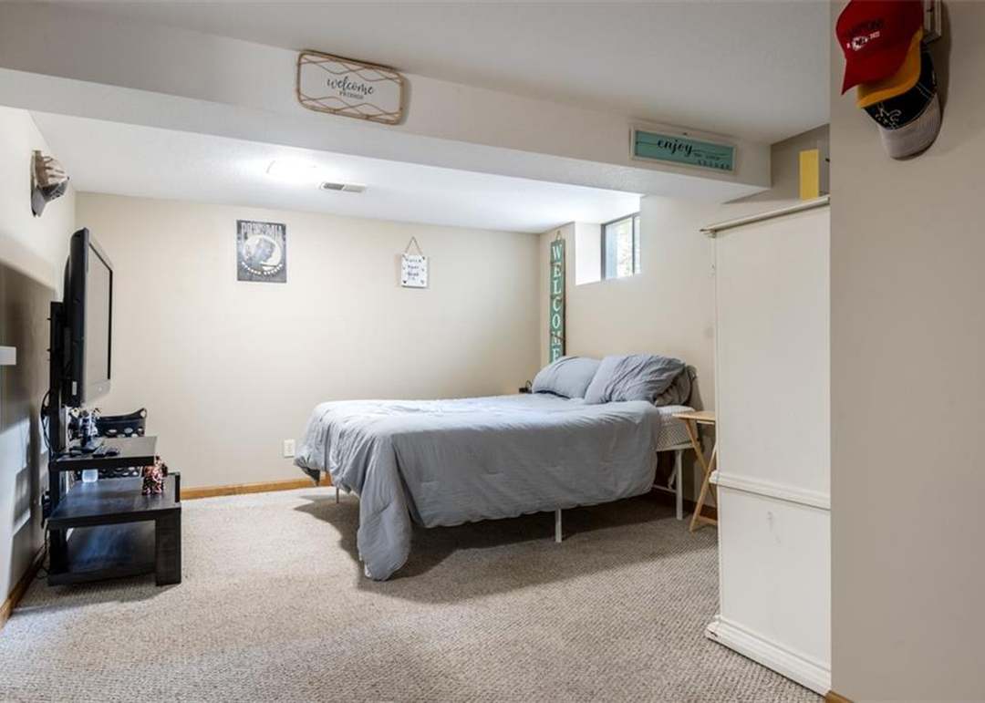 902 Bird Street — photo 25