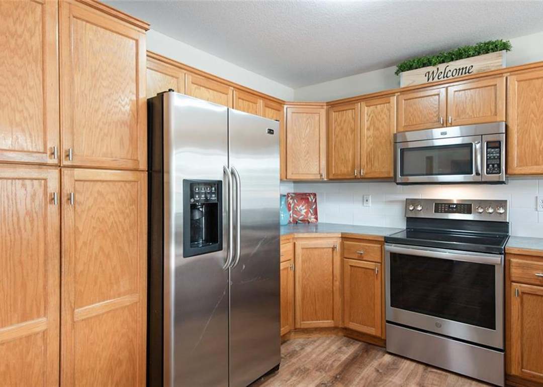 902 N Riverside Court — photo 14