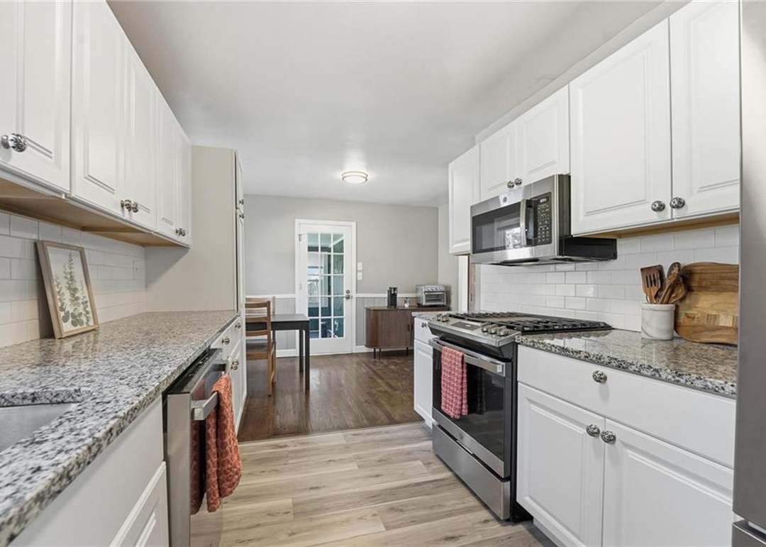 9031 Holly Street — photo 11