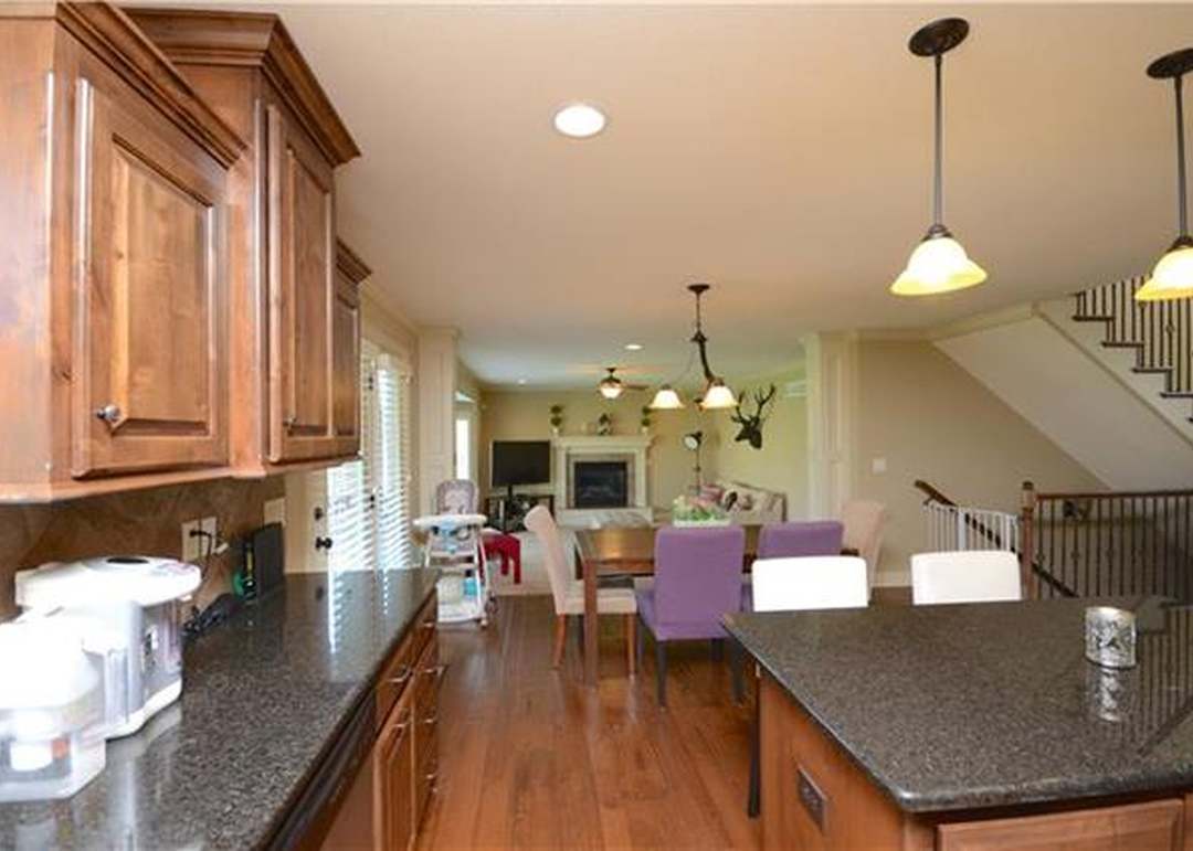 904 SW 36th Street — photo 11