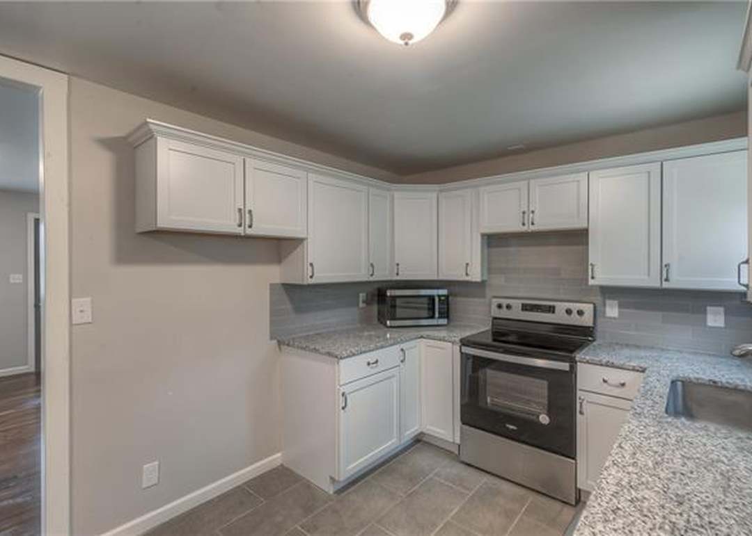 9042 Gillette Street — photo 18