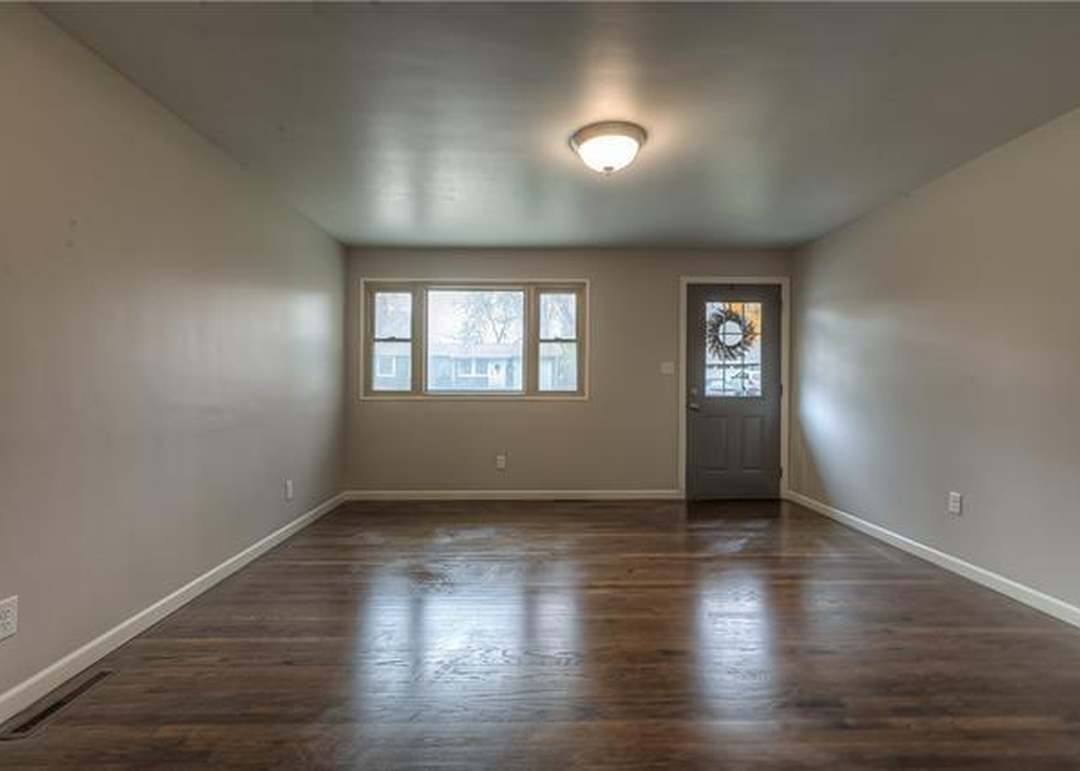9042 Gillette Street — photo 19