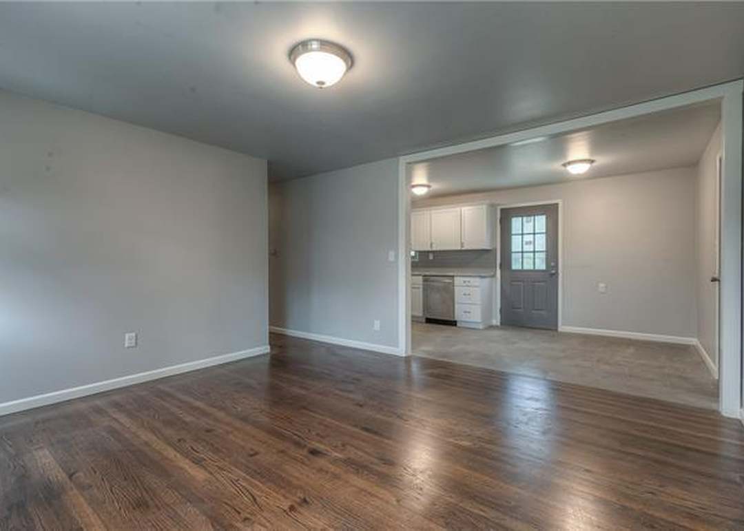9042 Gillette Street — photo 20