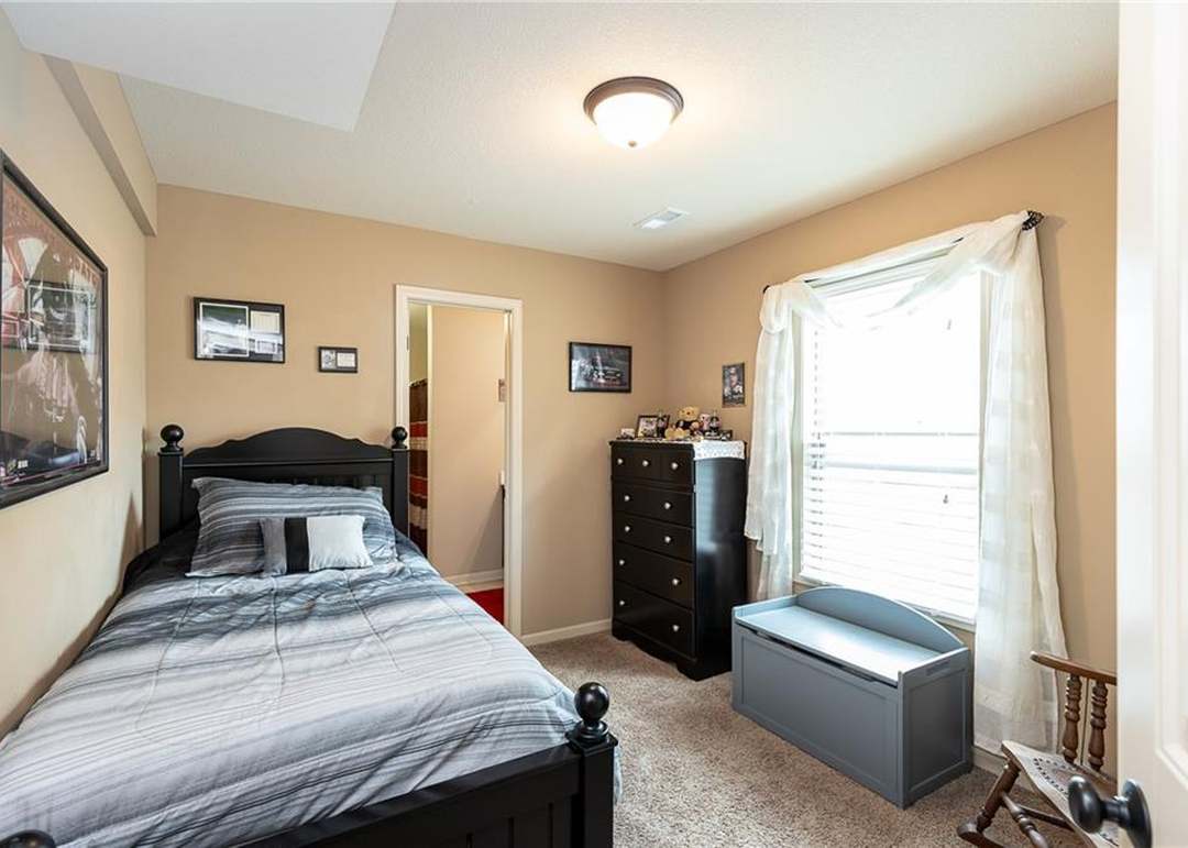907 N Cottonwood Street — photo 24