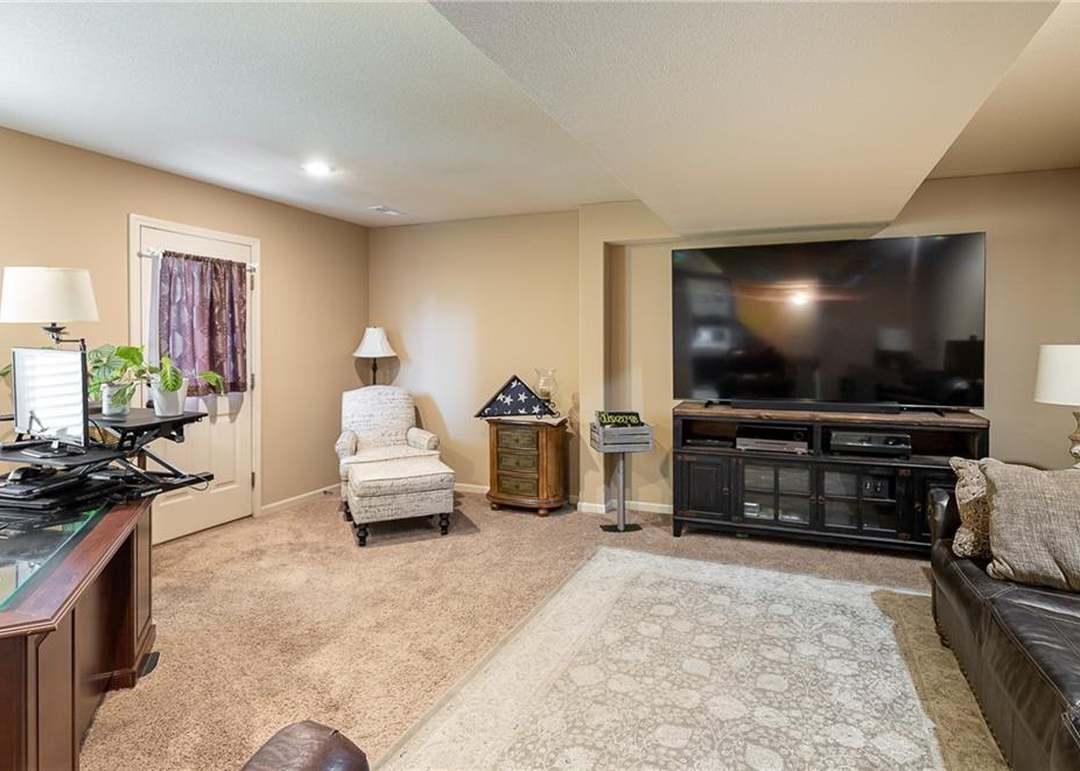 907 N Cottonwood Street — photo 26