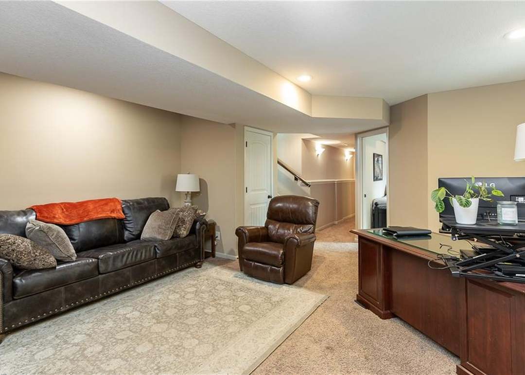 907 N Cottonwood Street — photo 28