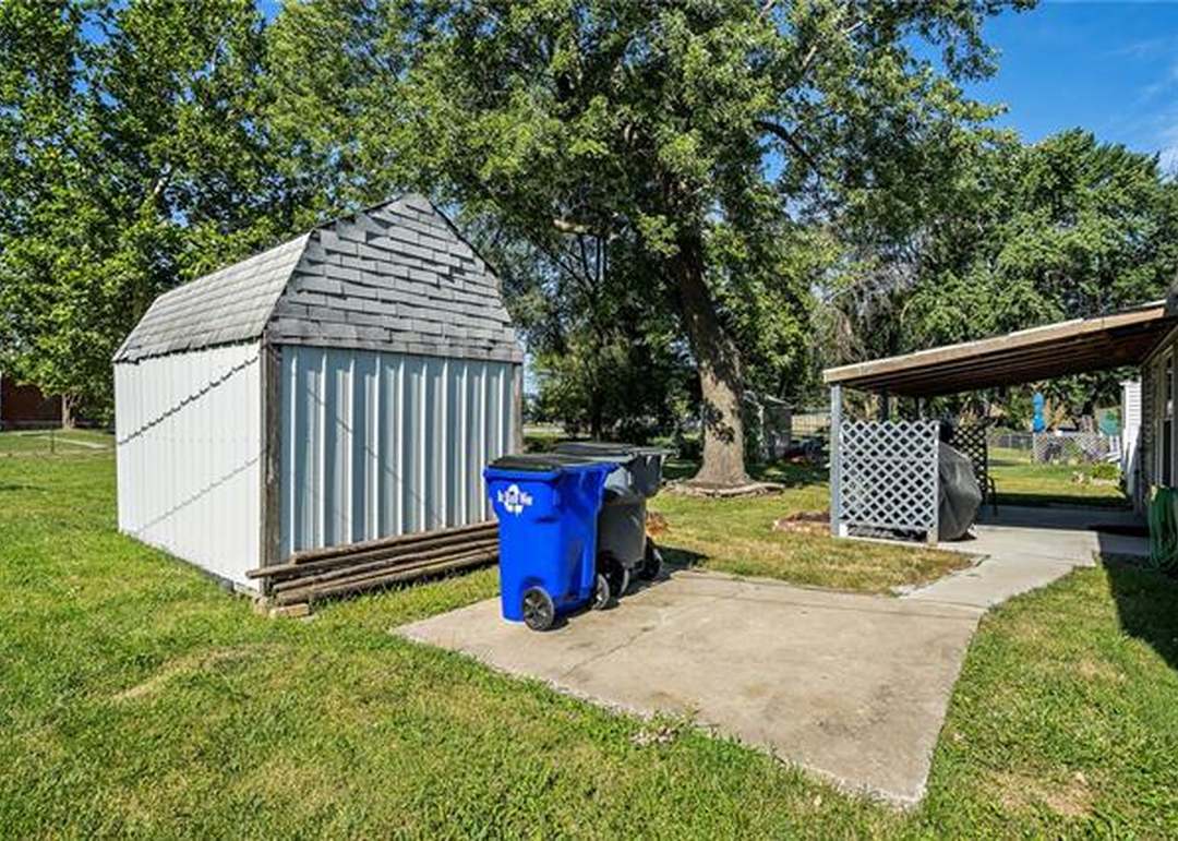 907 S Edgemere Drive — photo 26