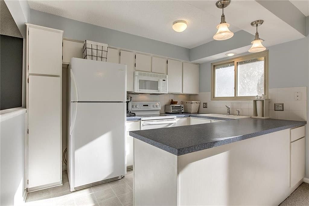 9121 Alden Street — photo 8