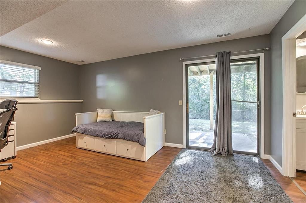 9121 Alden Street — photo 20