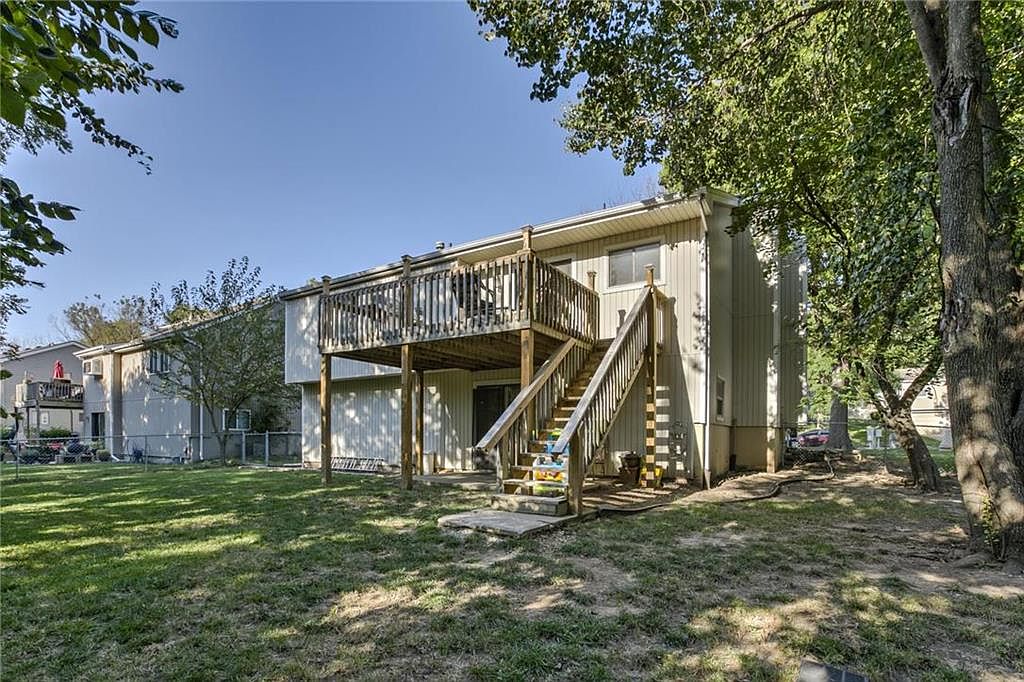 9121 Alden Street — photo 23