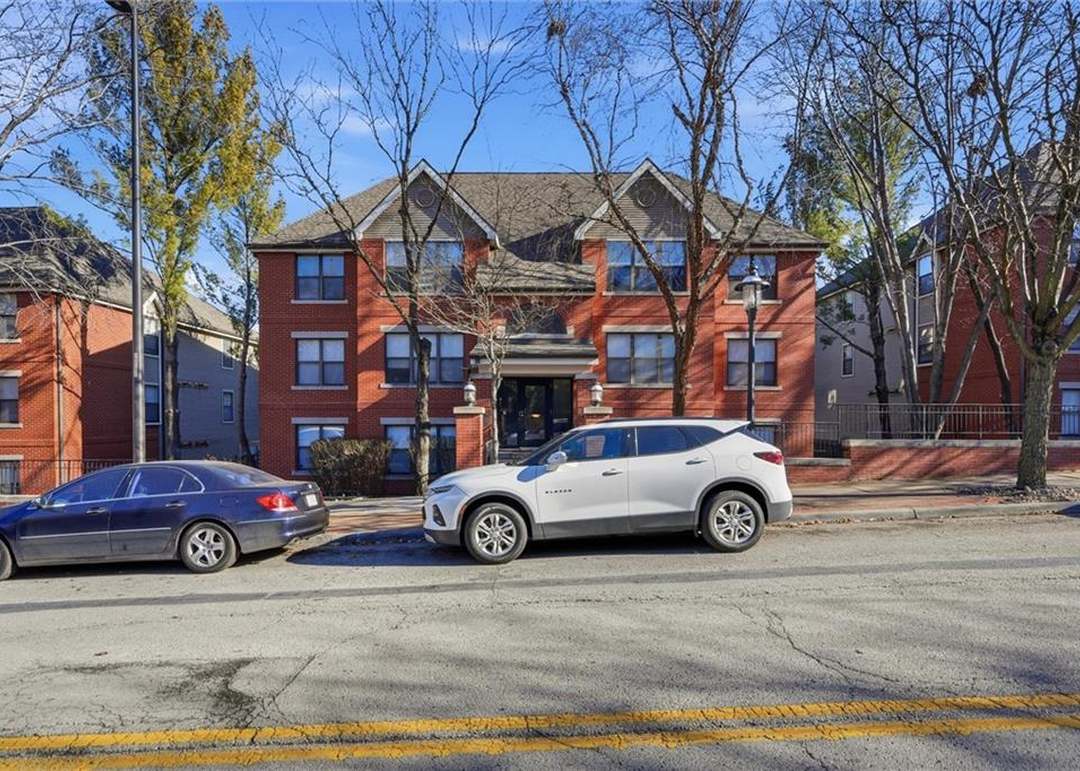 915 Washington Street — photo 4