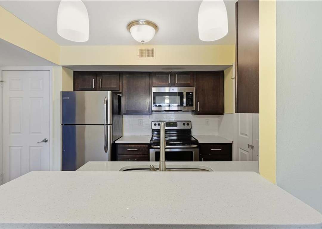 915 Washington Street — photo 11