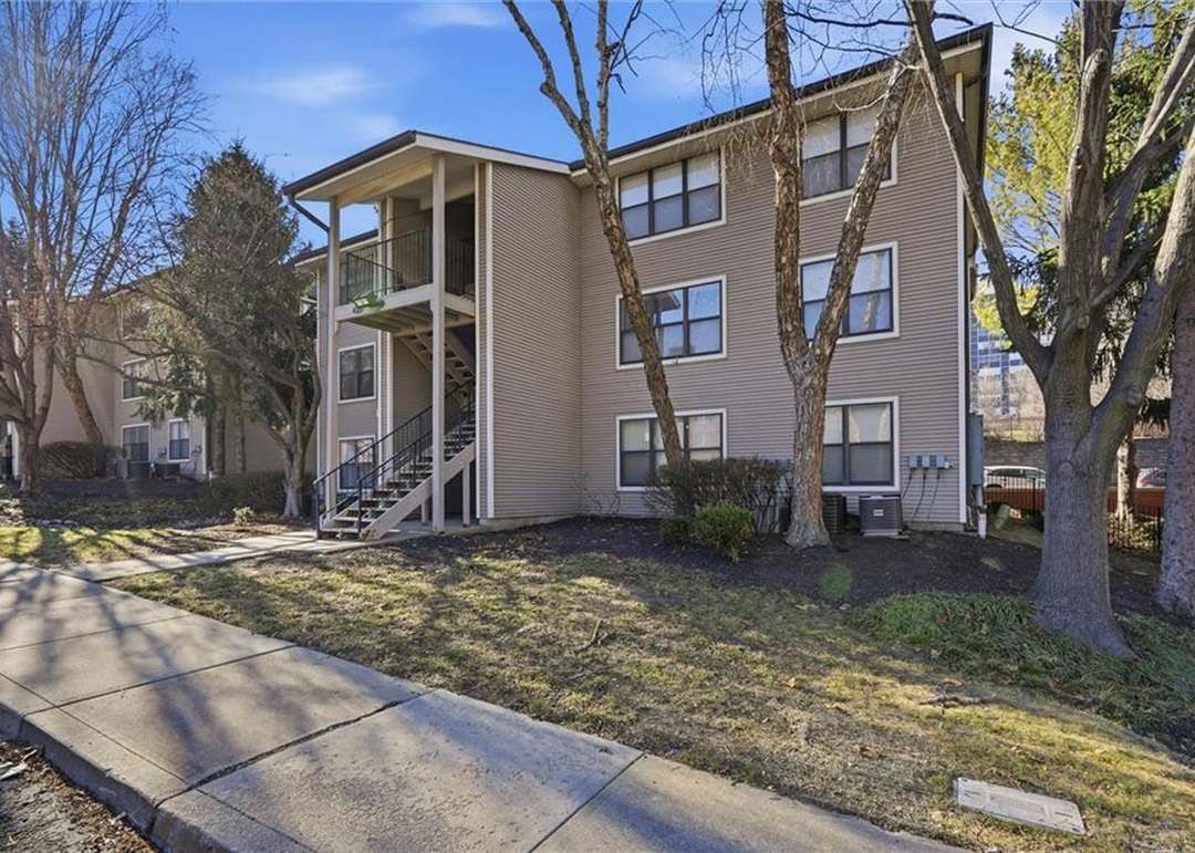 915 Washington Street — photo 24