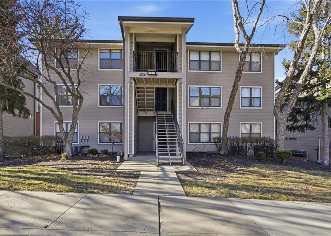 915 Washington Street — photo 25