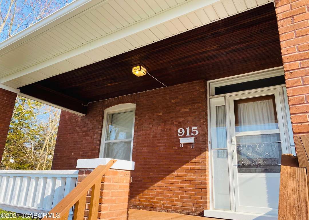 915 Washington Street — photo 8