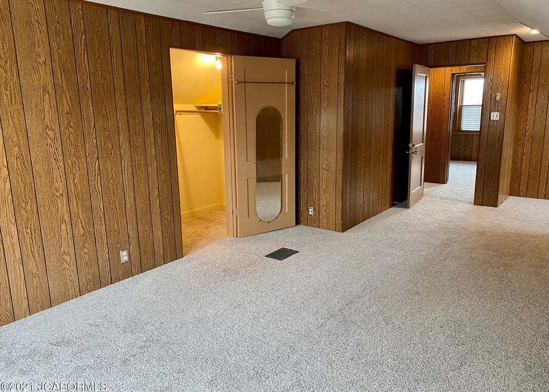 915 Washington Street — photo 26