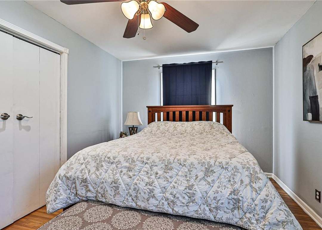 9202 W 82nd Terrace — photo 5