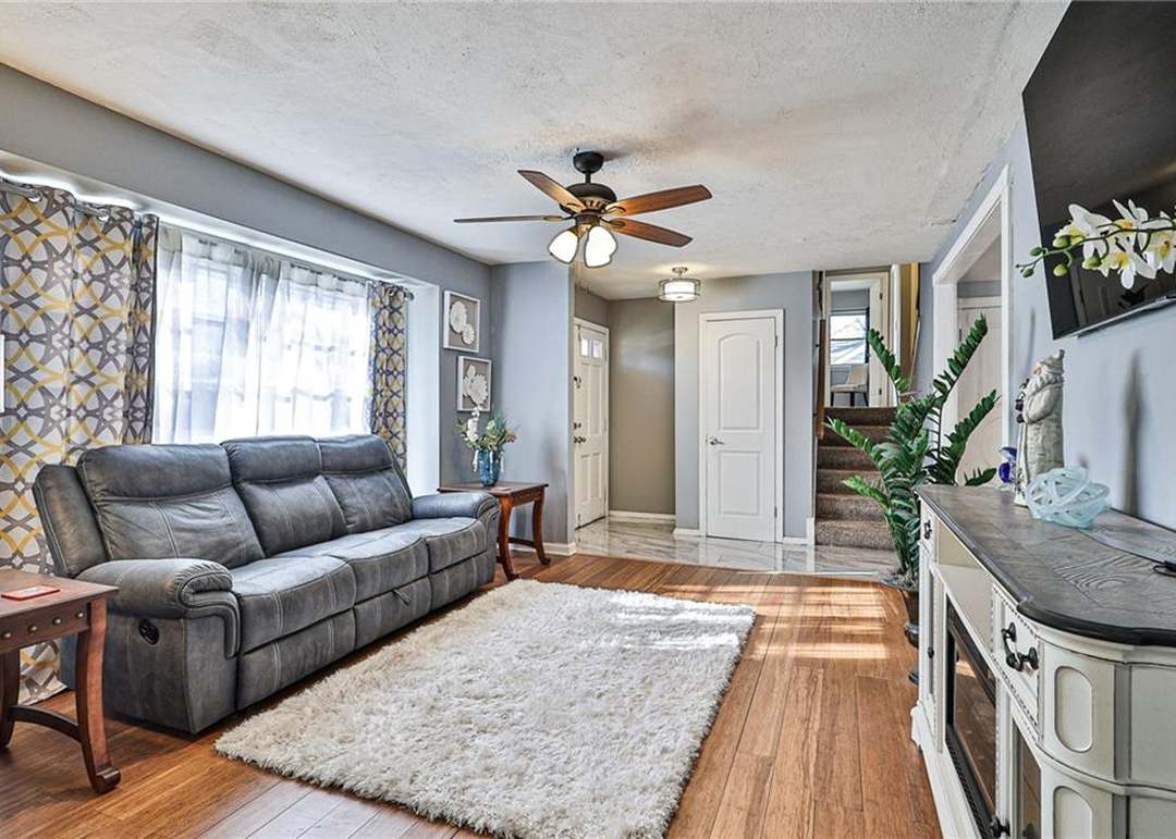 9202 W 82nd Terrace — photo 13