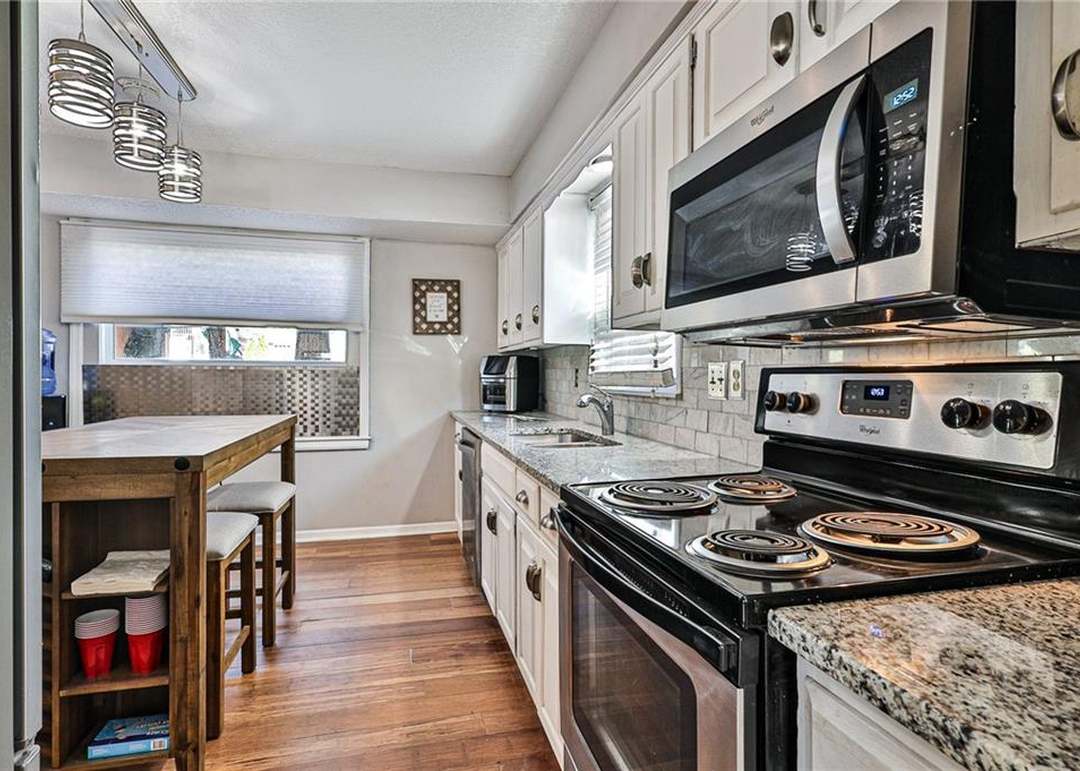 9202 W 82nd Terrace — photo 15