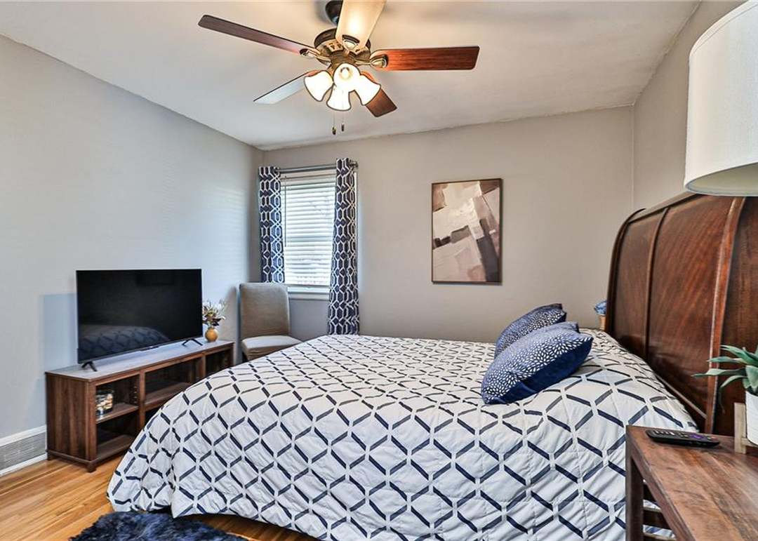 9202 W 82nd Terrace — photo 35