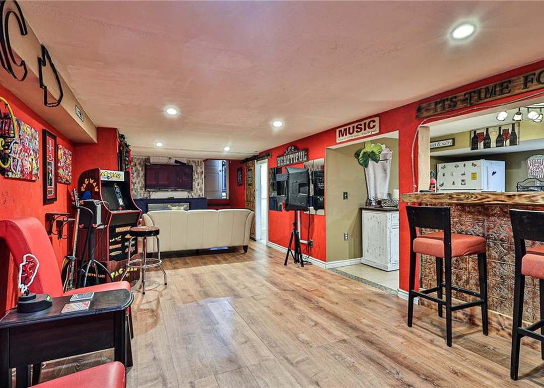 9202 W 82nd Terrace — photo 39