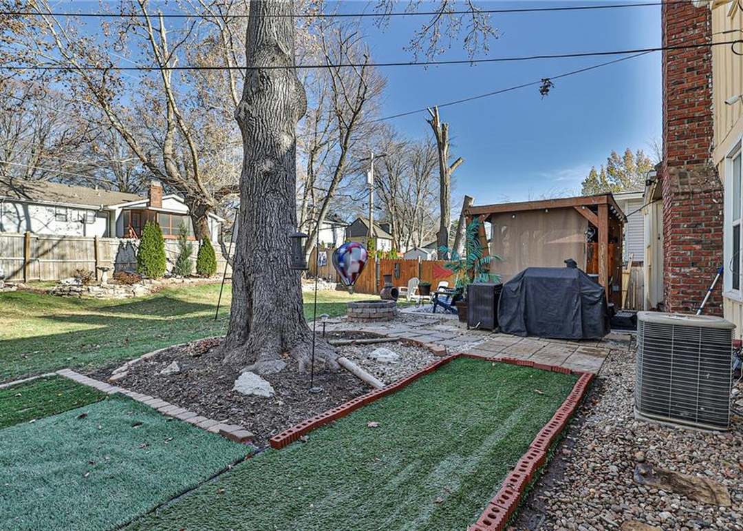 9202 W 82nd Terrace — photo 47