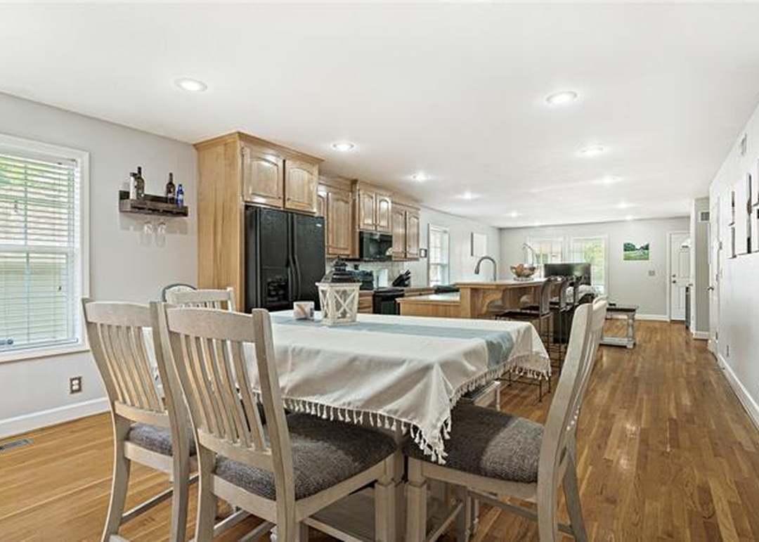 9203 Grand Avenue — photo 22
