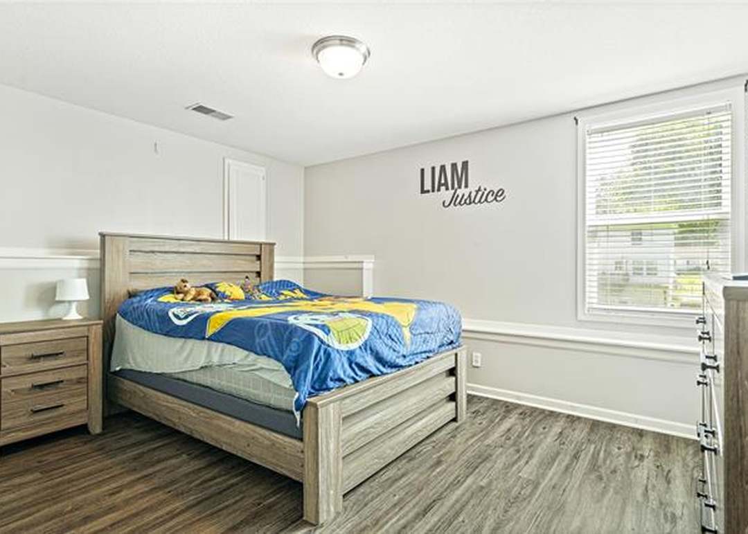 9203 Grand Avenue — photo 32