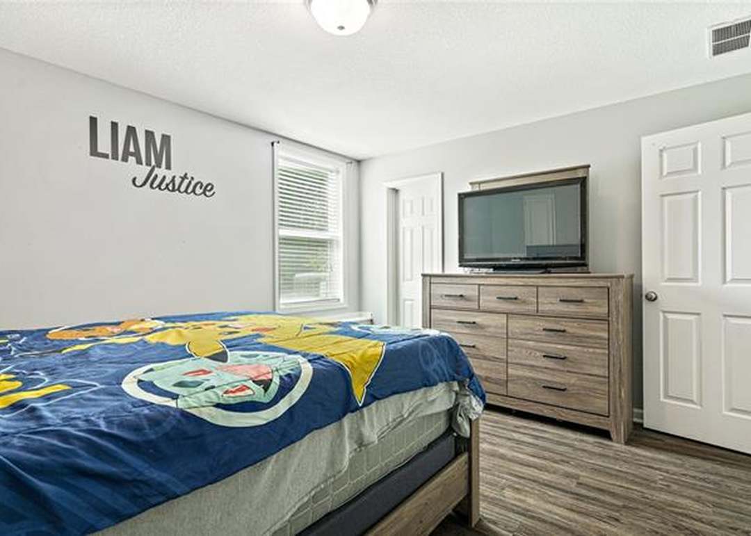 9203 Grand Avenue — photo 33