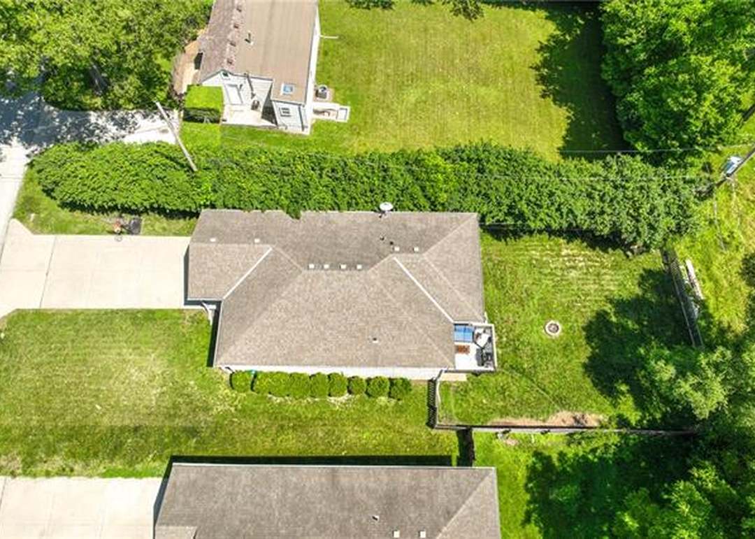 9203 Grand Avenue — photo 44