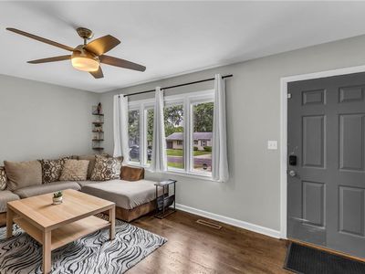 9206 Vaughn Avenue — photo 4