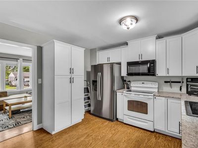 9206 Vaughn Avenue — photo 5