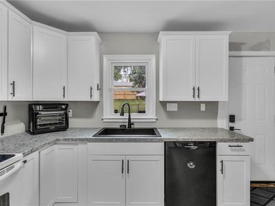 9206 Vaughn Avenue — photo 7
