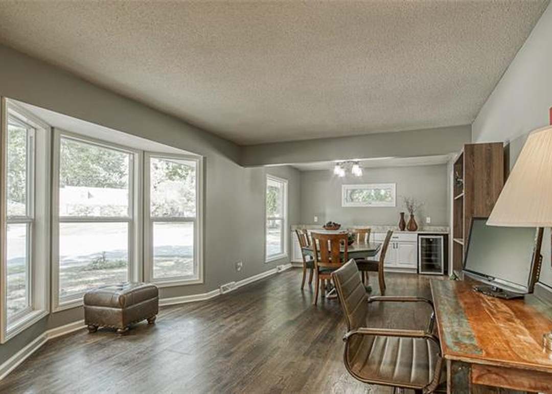 9301 Lowell Avenue — photo 17