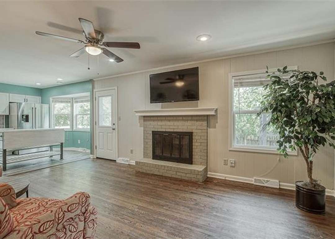 9301 Lowell Avenue — photo 26