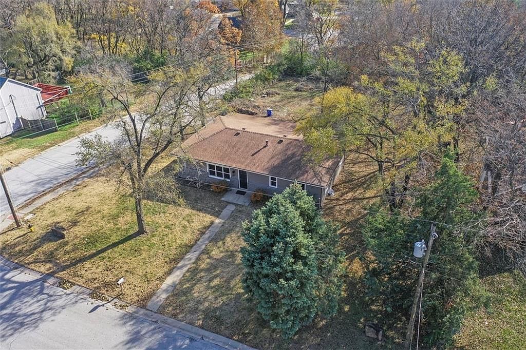 9301 W 49th Terrace — photo 43