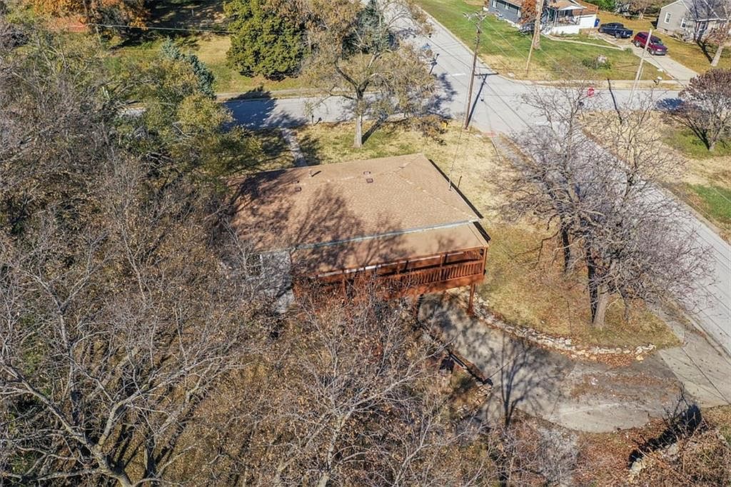 9301 W 49th Terrace — photo 47