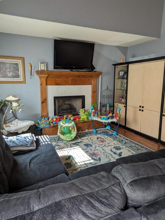 935 Goldfinch Lane — photo 35