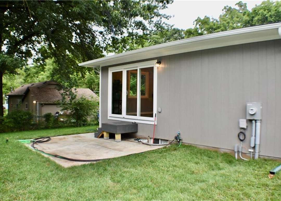 9401 Walnut Street — photo 24