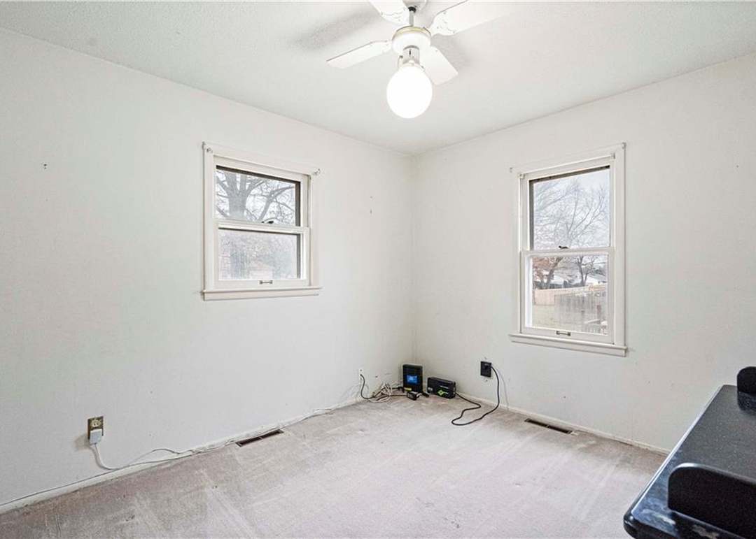9403 Oakland Avenue — photo 4
