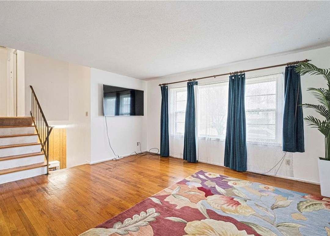 9403 Oakland Avenue — photo 11