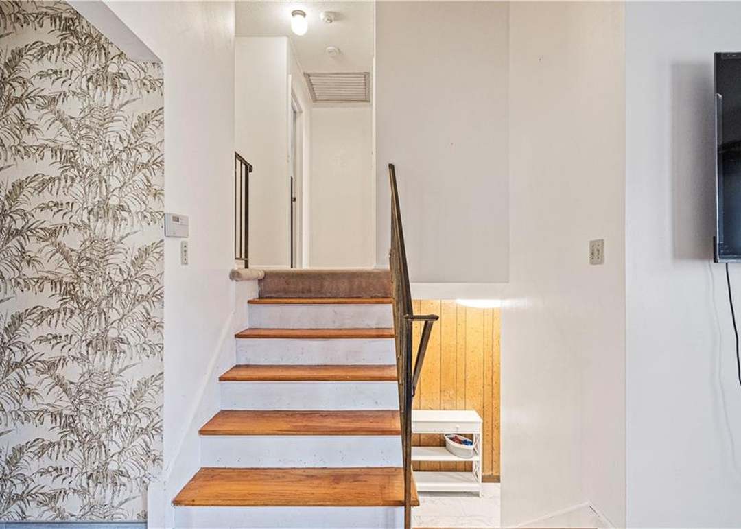 9403 Oakland Avenue — photo 15