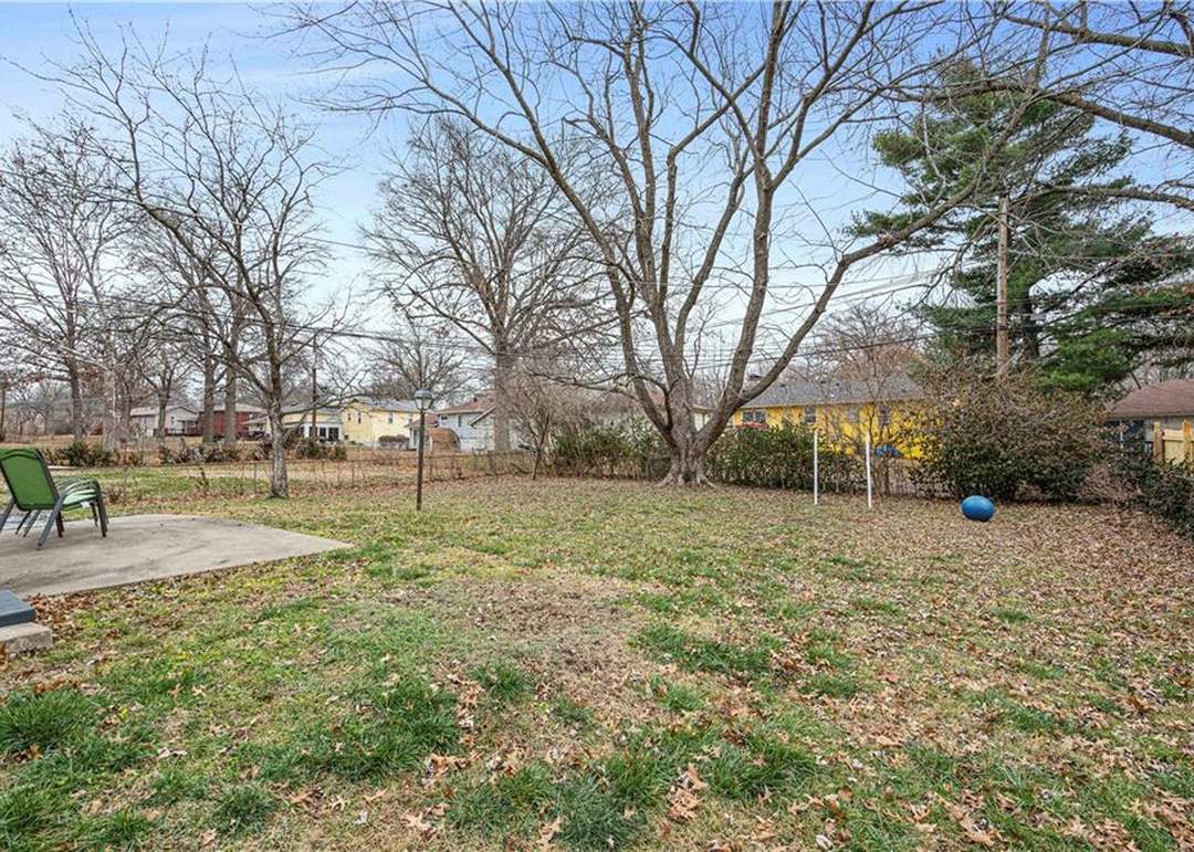 9403 Oakland Avenue — photo 28