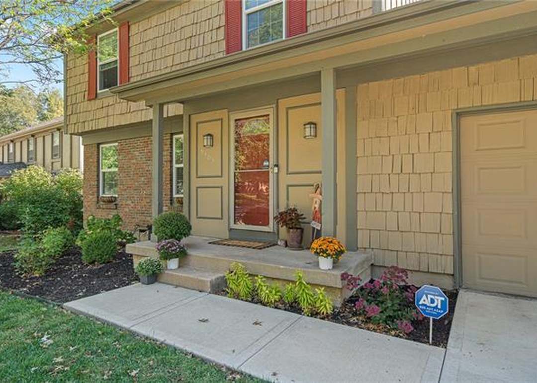 9405 Alden Street — photo 13