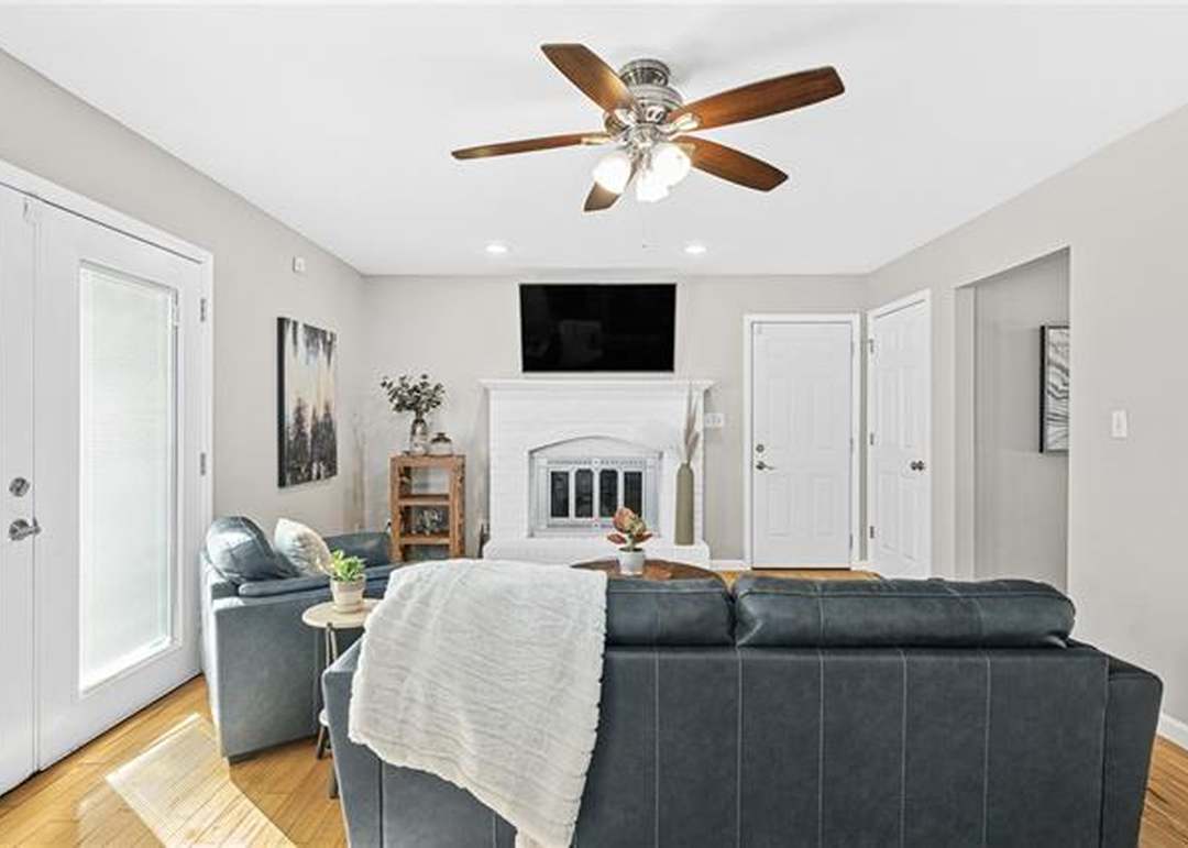 9405 Alden Street — photo 15