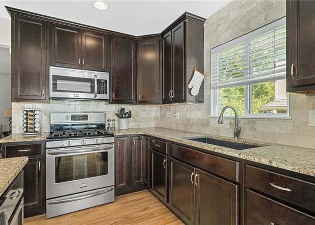 9405 Alden Street — photo 20