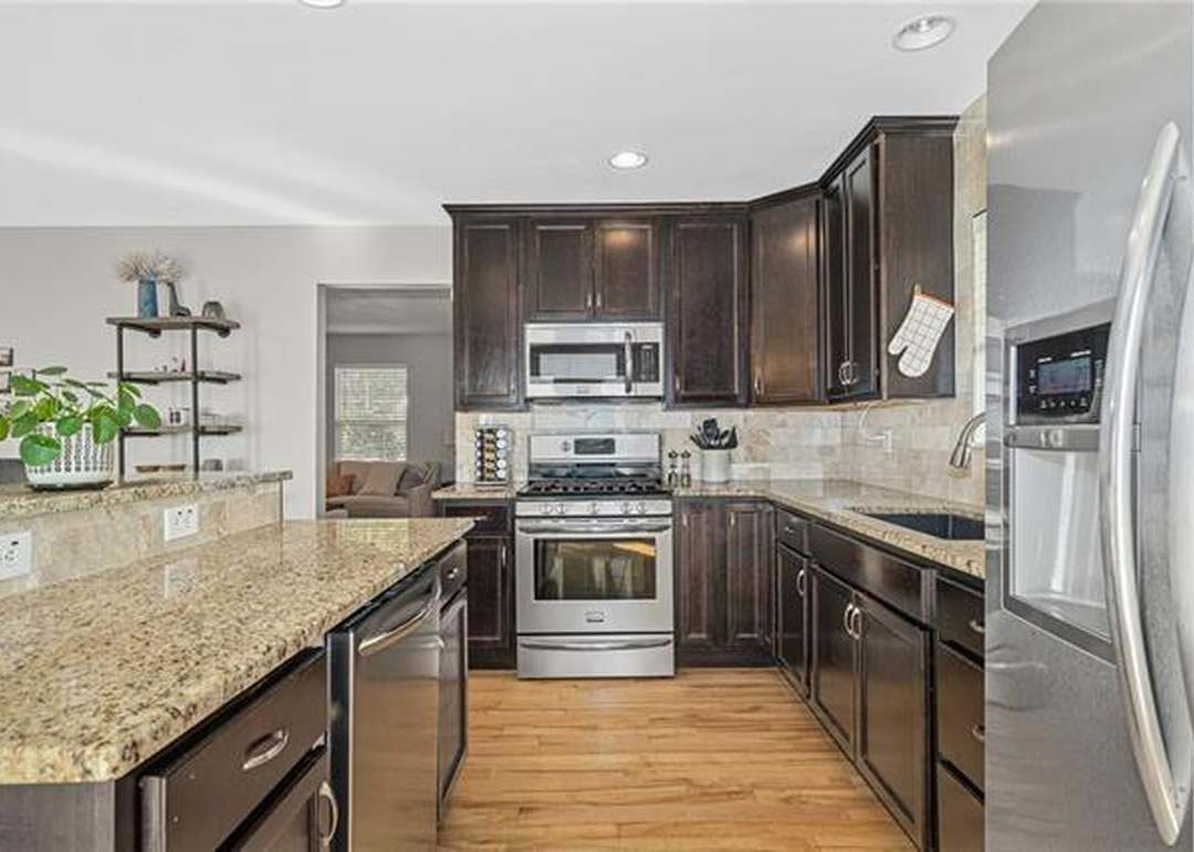 9405 Alden Street — photo 22